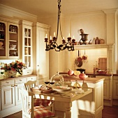 Kücheneinrichtung "Painters Collection" im engl. Landhausstil