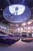 Reichstag Berlin,Blick in den leeren Plenarsaal, Stimmungsvolles Licht