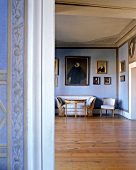 Weimar,Goethe Haus,Urbino-Zimmer, Bilder an den Wänden,Holzboden