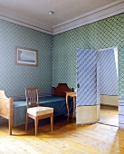 Weimar,Schiller Haus,Abseite,hinter der Tür steht ein Bett