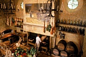 Restaurant La Ferme aux Grives, in Eugénie-les-Bains, Küchenansicht