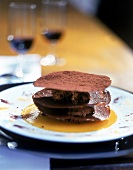 Schokoladenpassion mit Mangopüree und Mousse au Chocolat