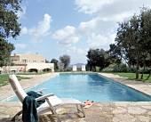 15 m Pool vor einer Finca auf Mallorca