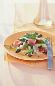 Spargel-Salat mit Schinken und Rucola, Spargelgericht