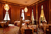 Vivaldi Restaurant Gaststätte Gaststaette im Schlosshotel im Grunewald in Berlin