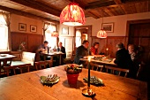 Schloss Groenesteyn Restaurant Gaststätte Gaststaette in Kiedrich