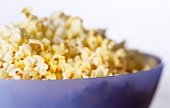 Relax!; Schüssel mit Popcorn