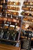 Alte Abfüllanlage für Flaschen im Branntweinmuseum Lapoutroie