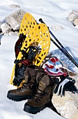Nordic Fitness - Schneeschuhe, Stiefel, Stöcke, Mütze, Handschuhe