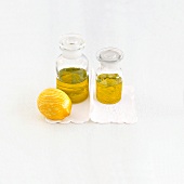 Zitronenöl gemischt mit Olivenöl aus Zitronenschale