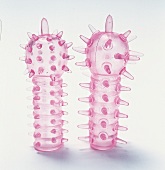 Sexspielzeug: 2 rosa Stachelüberzieher.
