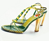 Sandalen in Grün mit hohen Absätzen in Gold