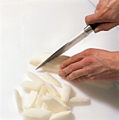 Gemüse aus aller Welt, Schmale Rettichstücke schneiden,Messer,Step3