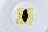 Avocadoscheibchen mit Kaviar. X 