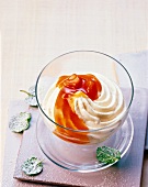 TBN, Desserts, Quarkmousse mit Aprikosenconfit im Dessertglas