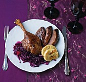 Goose leg with red cabbage and bread dumplings