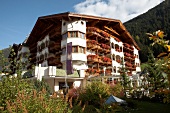 Hotel "Trofana Royal" in Ischgl, Balkons, Sonne