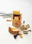 Buch vom Käse, Handreiben, , Holzreibe, Walzen, Hartkäsemesser