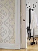 Wallpaper in baroque design with sliding door for wardrobe