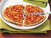 GLYX-Backen, Frischkäse-Pizza, Tomatenwürfel, Curry