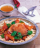 Orientküche, Hähnchen-Couscous mit Kürbis und Süßkartoffeln