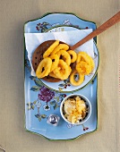Wok, Calamares mit Curry- Ananas-Dip