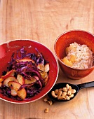 Vegetarisch, Wok-Rotkohl mit Kartoffelreis, Cashewnüsse