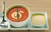 Schnell & Edel, Tomatensuppe mit Tofucreme