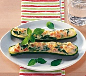 Schnell & Edel, Zucchini mit Spinat-Käse-Füllung