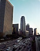Los Angeles downtown, Hochhäuser, Highway.