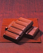 Love, 2 leicht geschmolzene Tafeln Schokolade