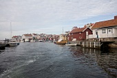 Schweden, Ellös, Hafen, Häuser, bewölkt, Boote.