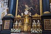 Regensburg: Hochaltar mit Mertyrium des heiligen Emmeram