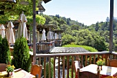 USA, Napa Valley: Hotel Auberge du Soleil, Blick vom Balkon, sommerlich