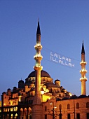 Türkei, Istanbul, Yeni-Moschee, abends, beleuchtet