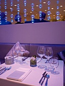 Norwegen, Oslo, Restaurant Argent 3, gedeckte Tische