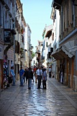Istrien: Häusergasse in der Altstadt von Porec