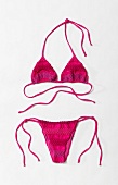 Pinkfarbener Triangel-Bikini mit Raffung