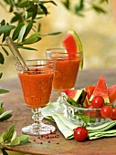 Büfetts, Wassermelonen- Tomaten-Gazpacho in Gläsern