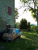 Exterior view of stone house, La Locanda di Cavoleto, Tuscany