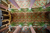 Sachsen: Leipzig, Nikolaikirche, Decke, Säulen, Froschperspektive