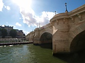 Paris: Pont Neuf, Brücke über Seine.