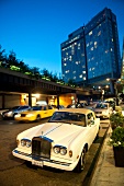 Rolls Royce in front of The Standard Hotel in New York, USA