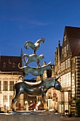 Bremen: Bremer Stadtmusikanten, Skulptur, abends, Lichter, Titel
