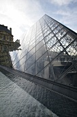 La Pyramide am Louvre Museum
