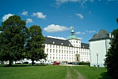 Ostseeküste: Blick auf Schloss Gottorf, Park