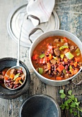 Beef bean stew with peppers