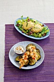 Schlank im Schlaf, Chicken-Che eseburger mit Salat, Garnelensticks