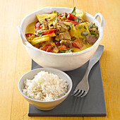 Ernährung für Vielbeschäftigte , Paprika-Curry mit Rindfleisch