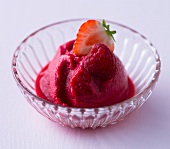 Eis & Sorbets, Erdbeer Himbeer Sorbet im Glasschälchen